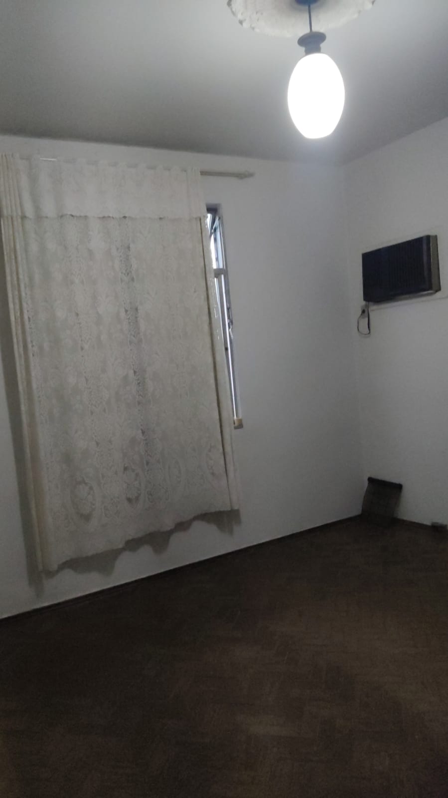 Imagem Casa com 2 Quartos para Alugar, 130 m²em Jardim Guanabara - Rio de Janeiro
