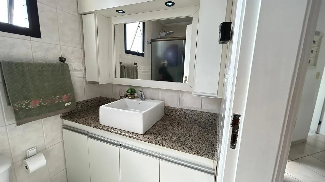 Imagem Apartamento com 2 Quartos à Venda, 82 metros em Embaré - Santos