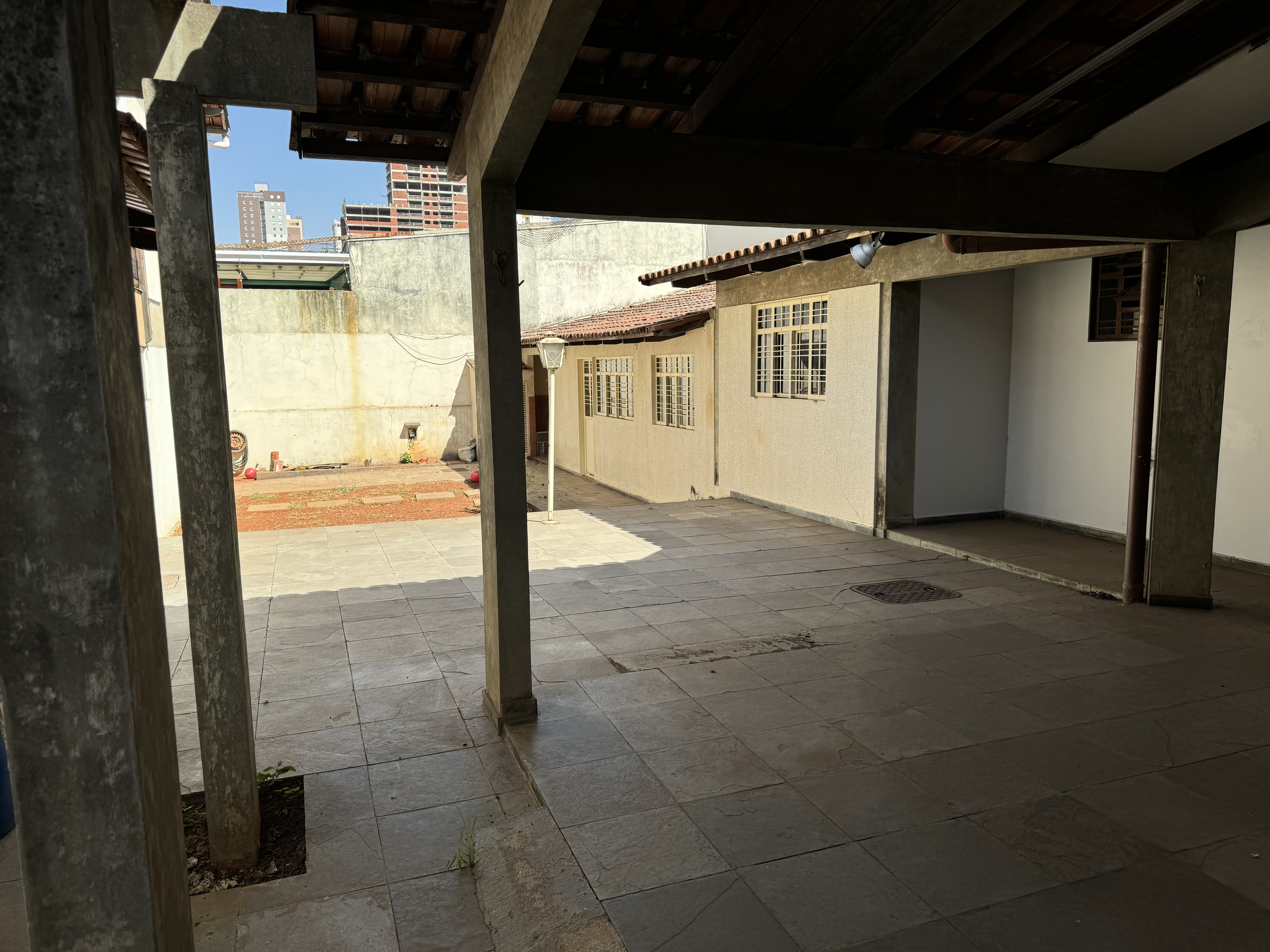 Foto do imóvel: Sobrado com 5 Quartos para Alugar, 450 m² em Setor Bueno - Goiânia