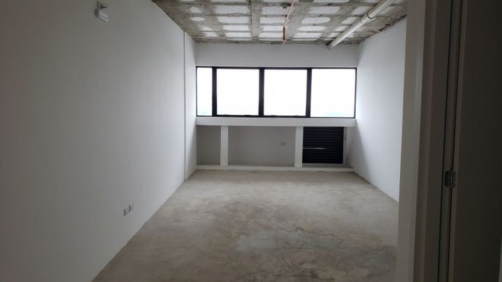 Imagem Sala Comercial para Alugar, 30 m² em Capão Raso - Curitiba