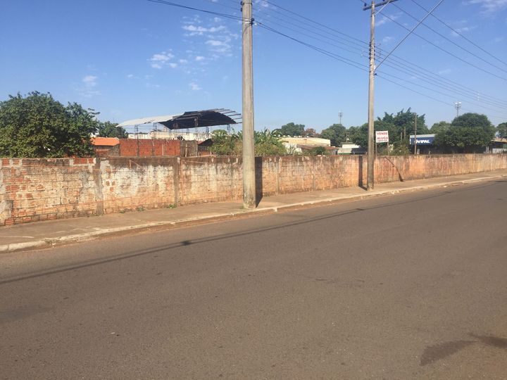 Galpão à Venda, 600 m² em Parque Industrial - Araçatuba