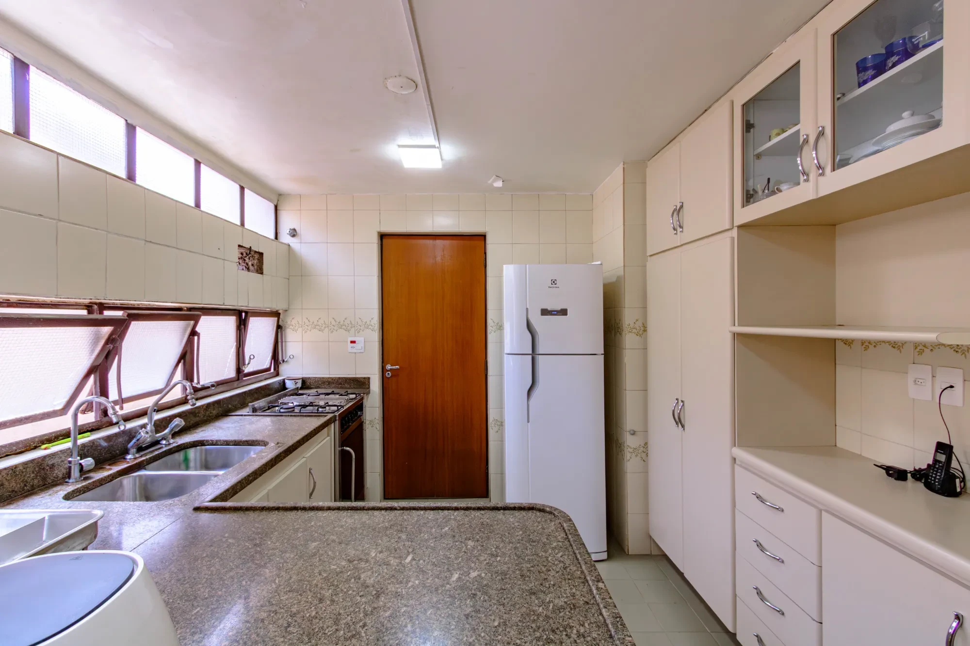 Imagem Sobrado com 4 Quartos para Alugar, 360 m² em Vila Gumercindo - São Paulo