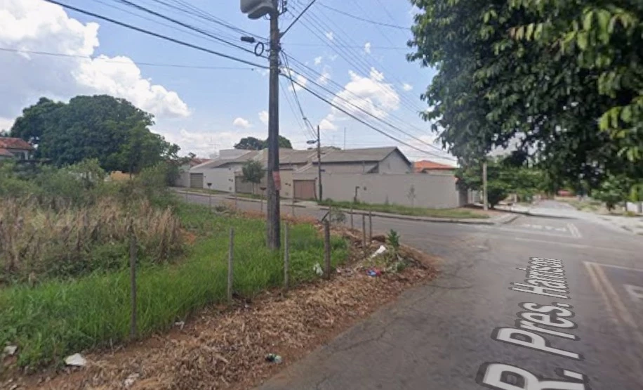 Imagem Terreno à Venda, 920 m² em Jardim Presidente - Goiânia