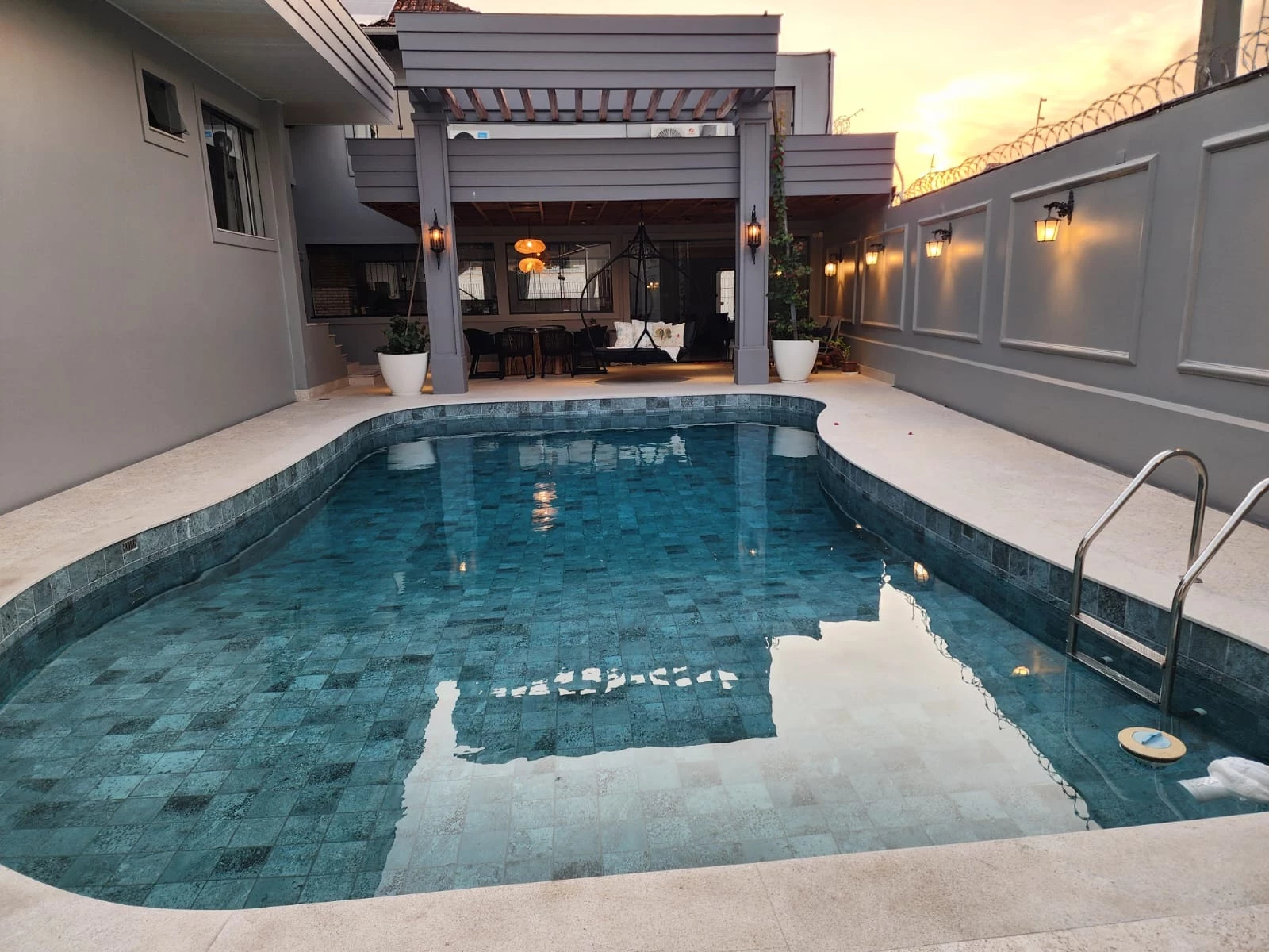 Imagem Casa de Condomínio com 6 Quartos à Venda, 6.000 m² em Marco - Belém