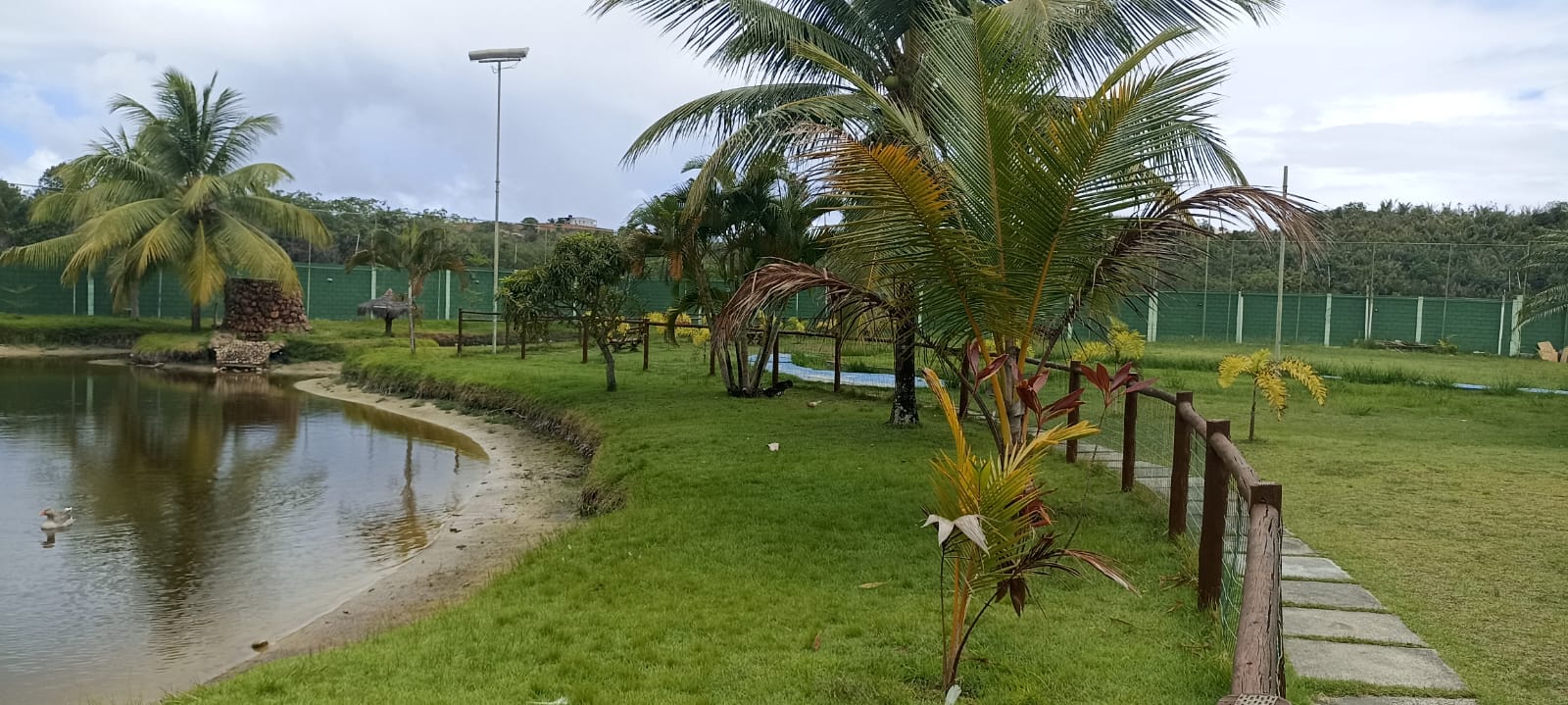 Imagem Terreno em Condomínio à Venda, 300 m²em Jauá (Abrantes) - Camaçari