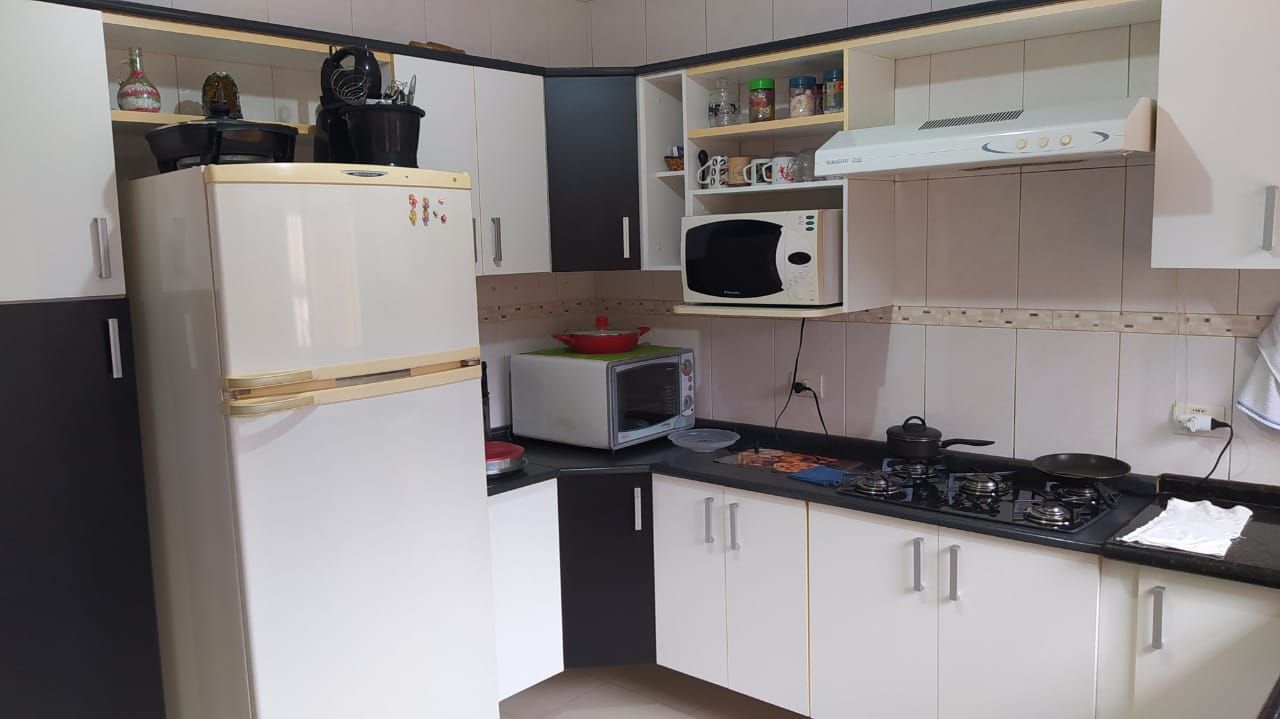 Imagem Casa com 5 Quartos à Venda, 146 m² em Vila Mogilar - Mogi das Cruzes