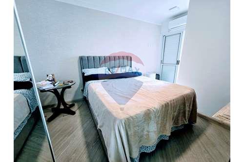 Imagem Apartamento com 3 Quartos à Venda, 91 m²em Vila Sanches - São José dos Campos
