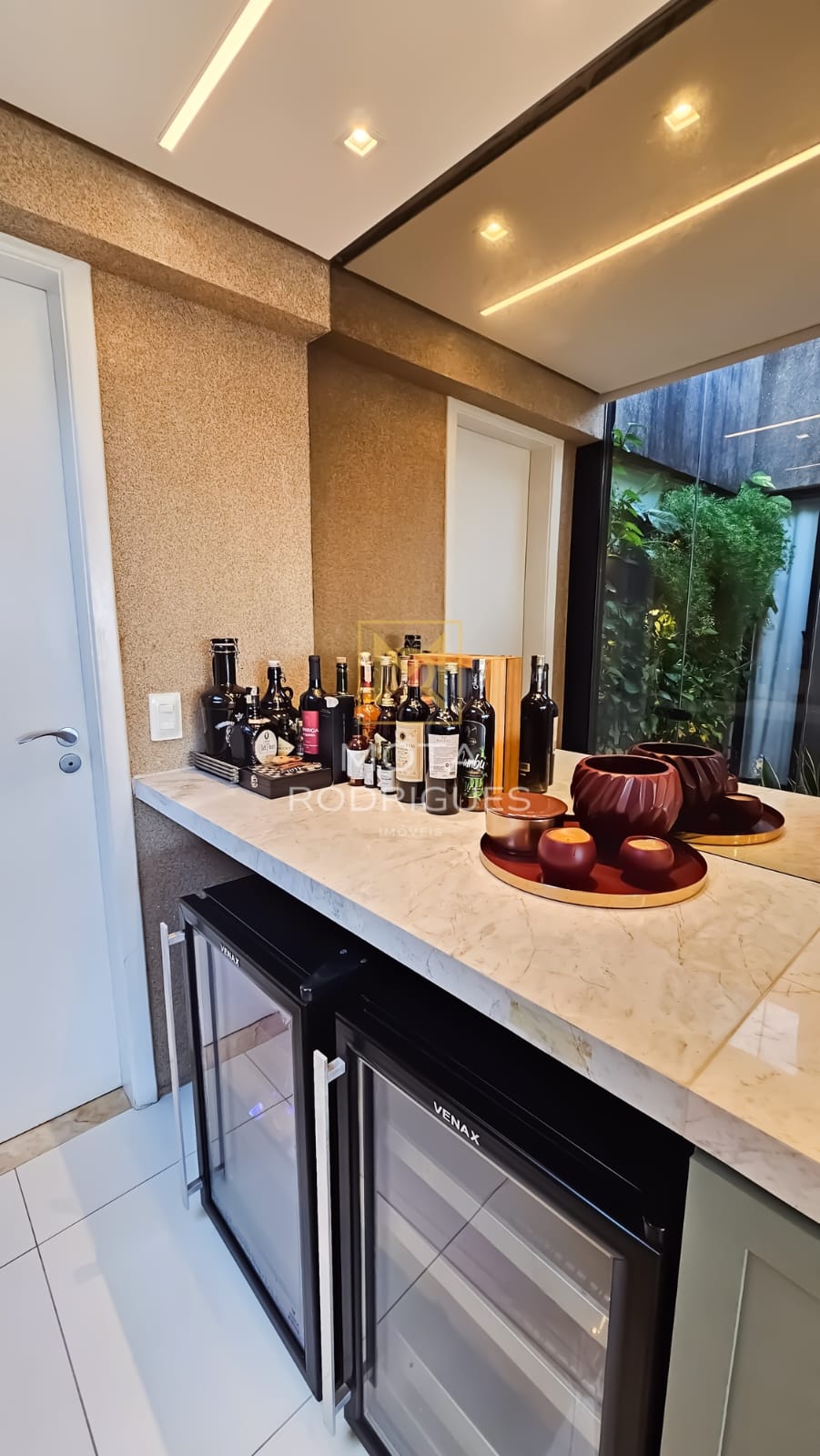 Foto do imóvel: Apartamento com 3 Quartos à Venda, 220 m² em Dionisio Torres - Fortaleza