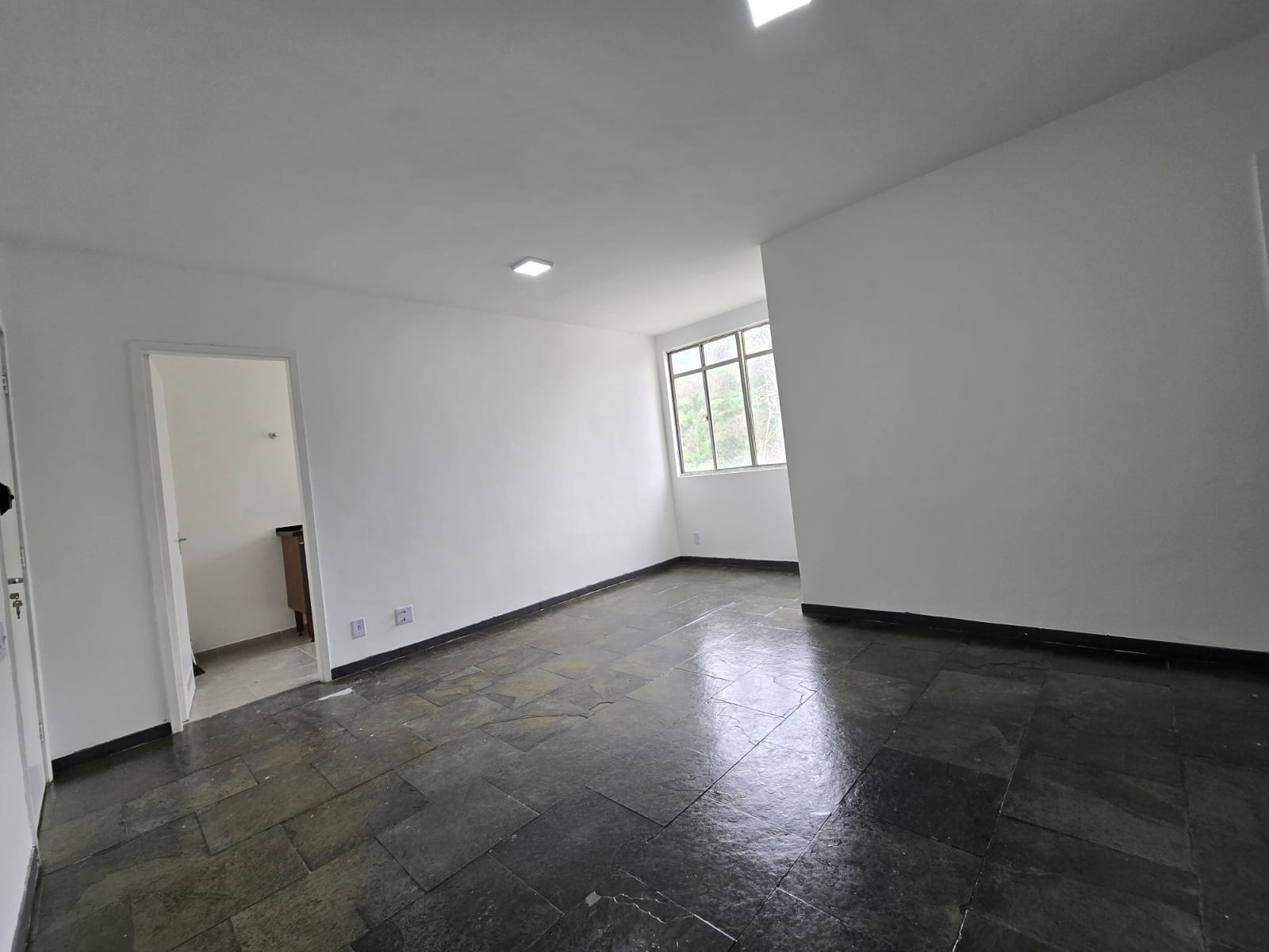 Imagem Apartamento com 2 Quartos à Venda, 55 m² em Engenhoca - Niterói