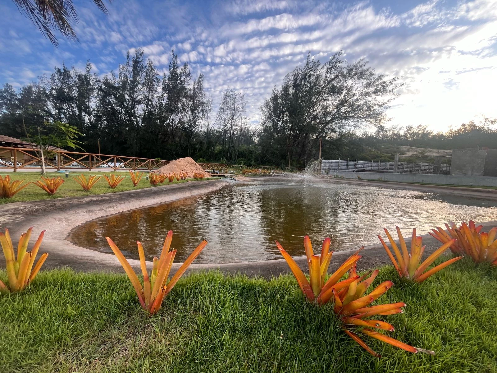 Imagem Terreno em Condomínio à Venda, 404 m² em Cumbuco - Caucaia