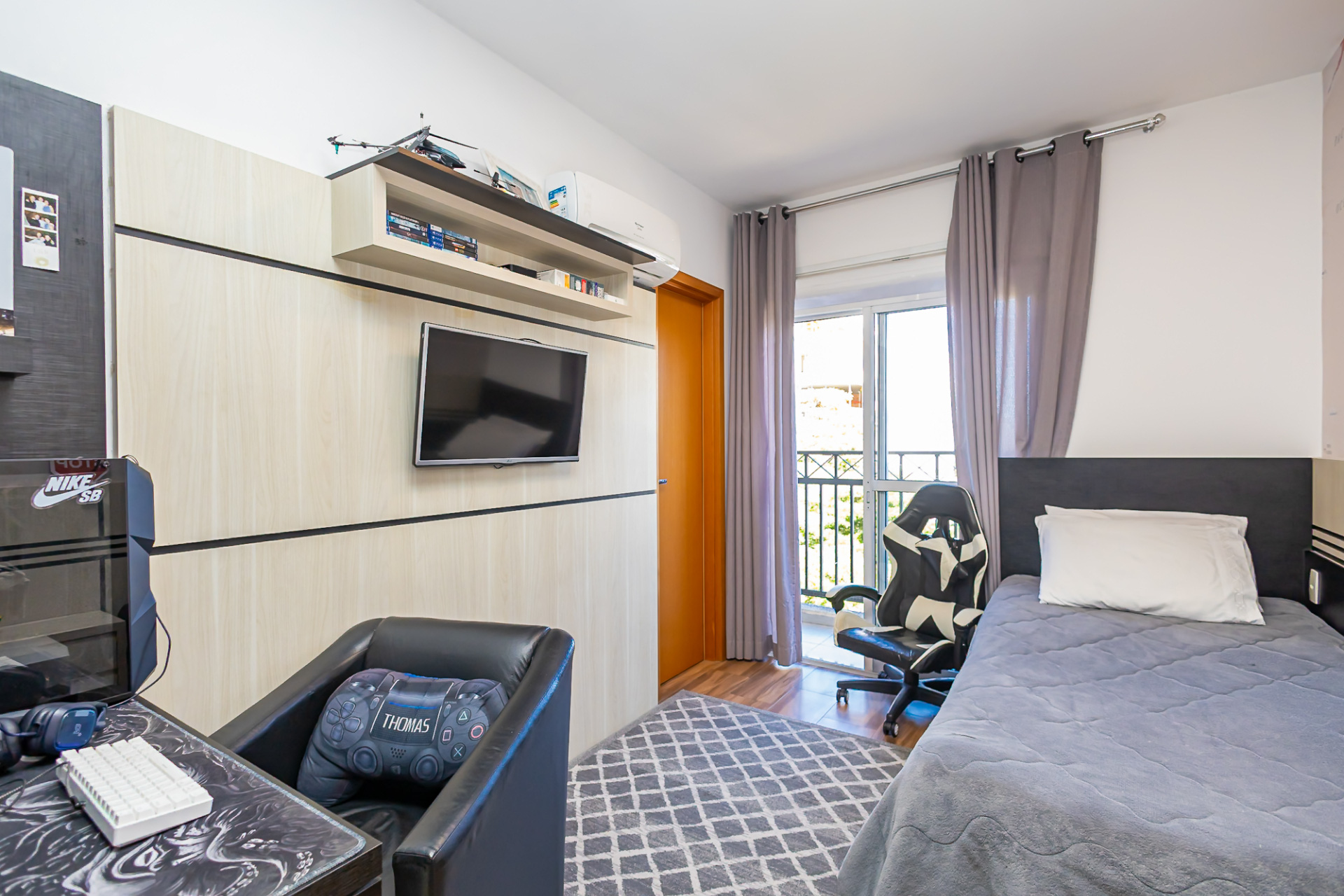 Imagem Apartamento com 2 Quartos à Venda, 170 m² em Cabral - Curitiba