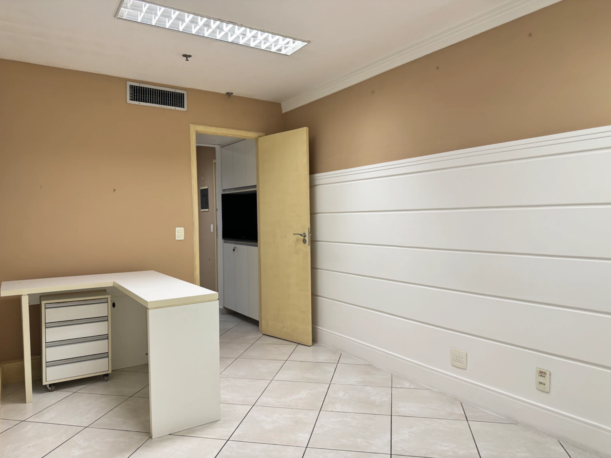 Imagem Sala Comercial à Venda, 24 metro em Flamengo - Rio de Janeiro