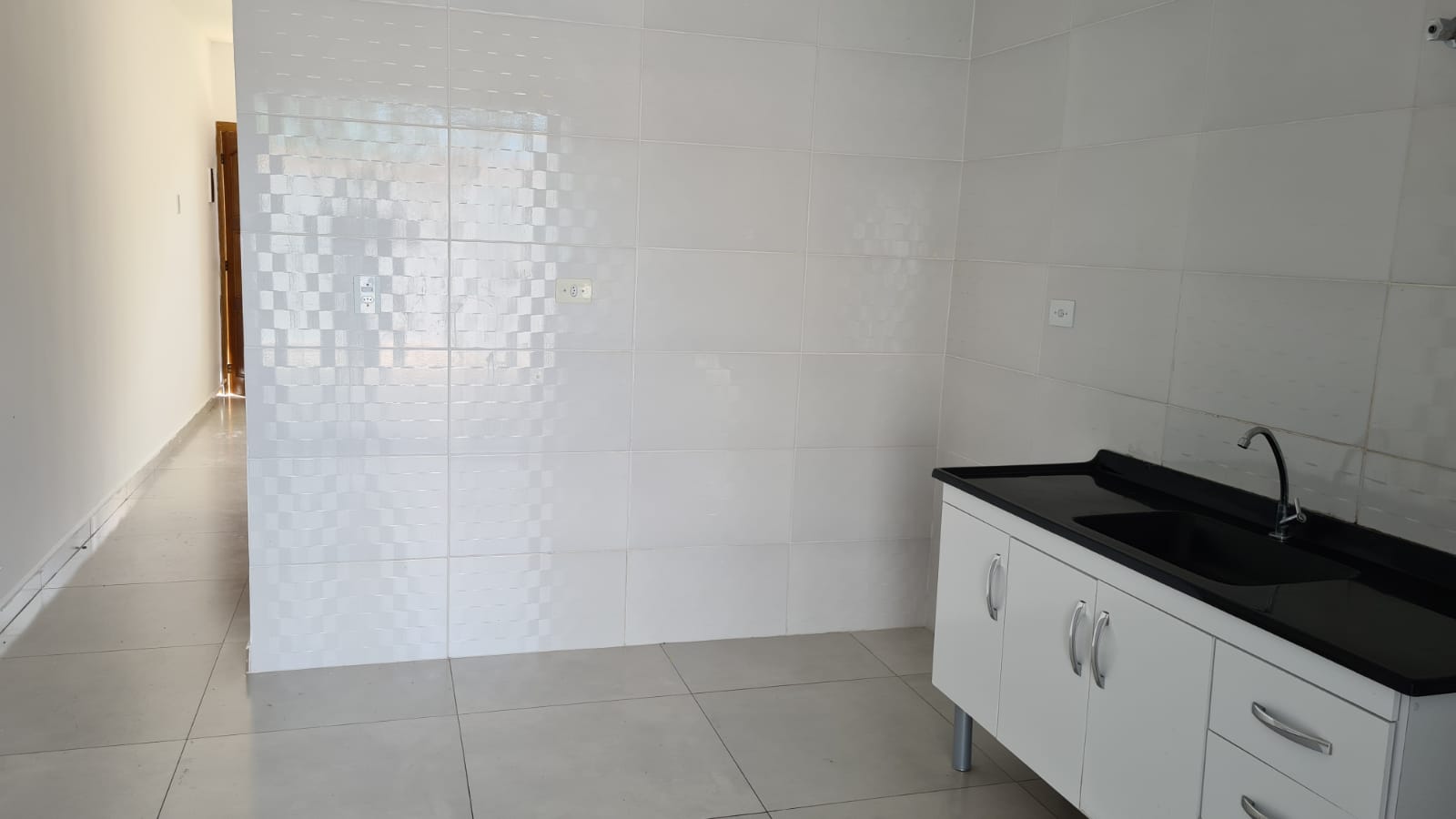Foto do imóvel: Sobrado com 2 Quartos para Alugar, 76 m²em Residencial Algarve - Mogi das Cruzes
