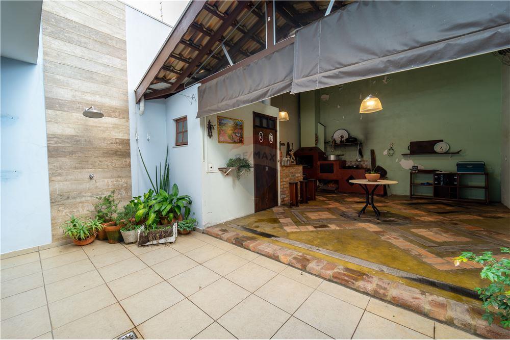 Imagem Casa com 2 Quartos à Venda, 171 m² em Vila Municipal - Jundiaí