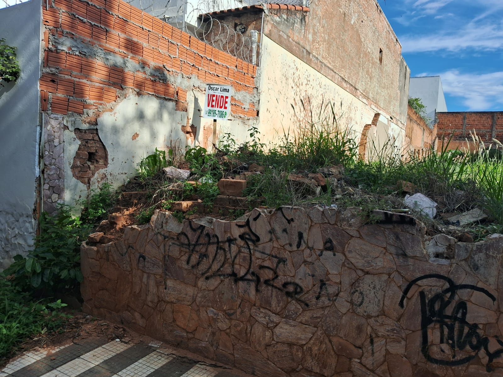 Imagem Terreno à Venda, 484 metro em Centro - Bauru