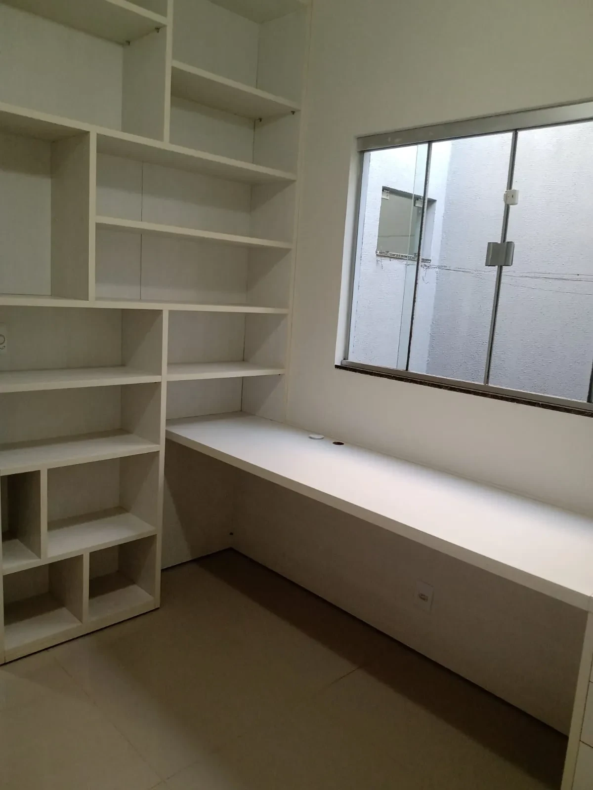 Imagem Casa com 2 Quartos para Alugar, 130 m² em Poção - Cuiabá