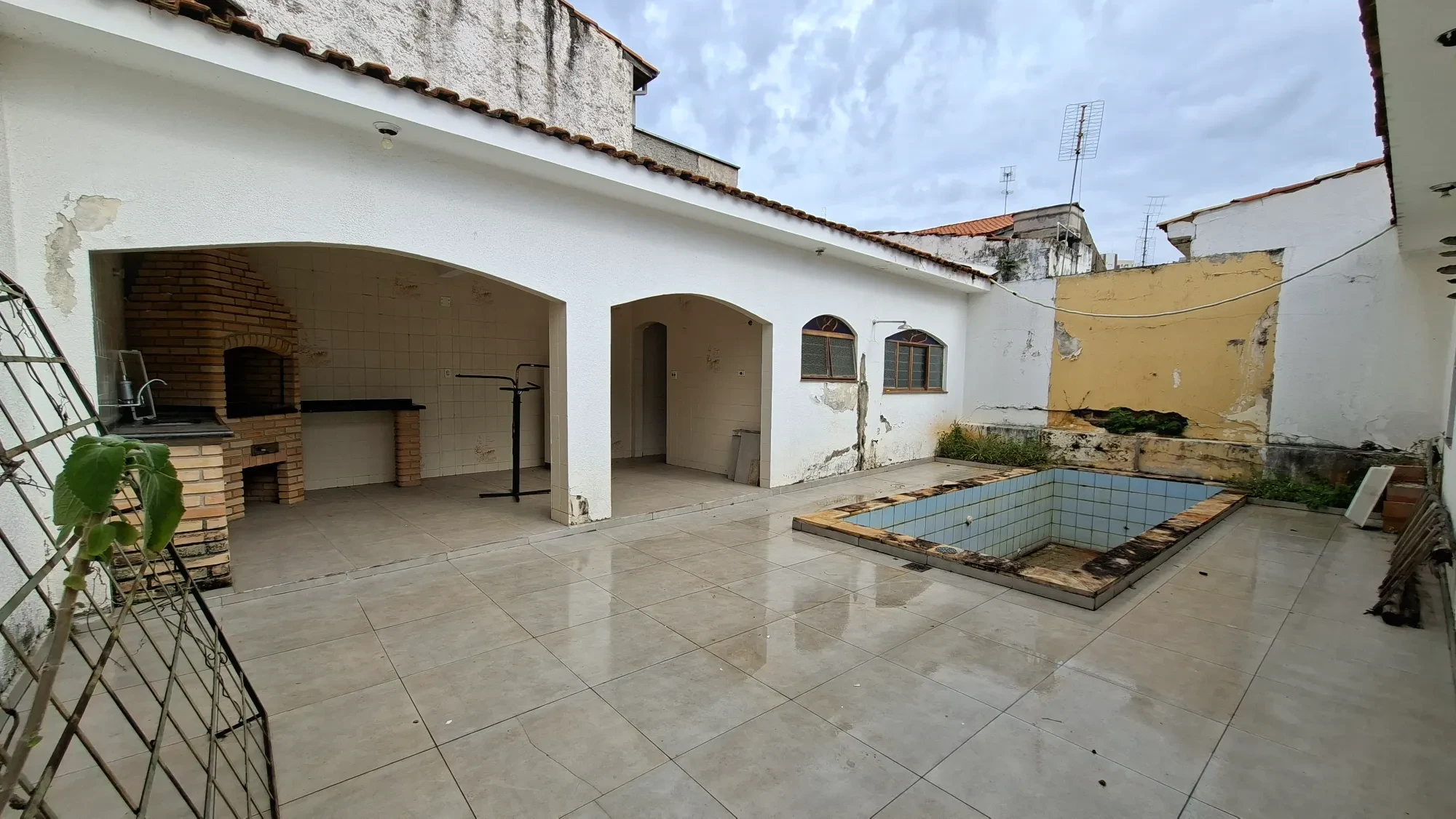 Imagem Casa com 3 Quartos para Alugar, 374 metros em Jardim Emília - Sorocaba