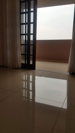 Imagem Sobrado com 3 Quartos à Venda, 175 m² em Serpa - Caieiras