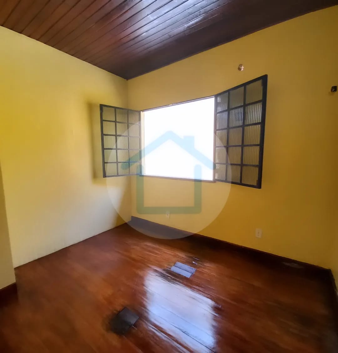 Imagem Casa com 2 Quartos à Venda, 250 m²em Flores - Manaus