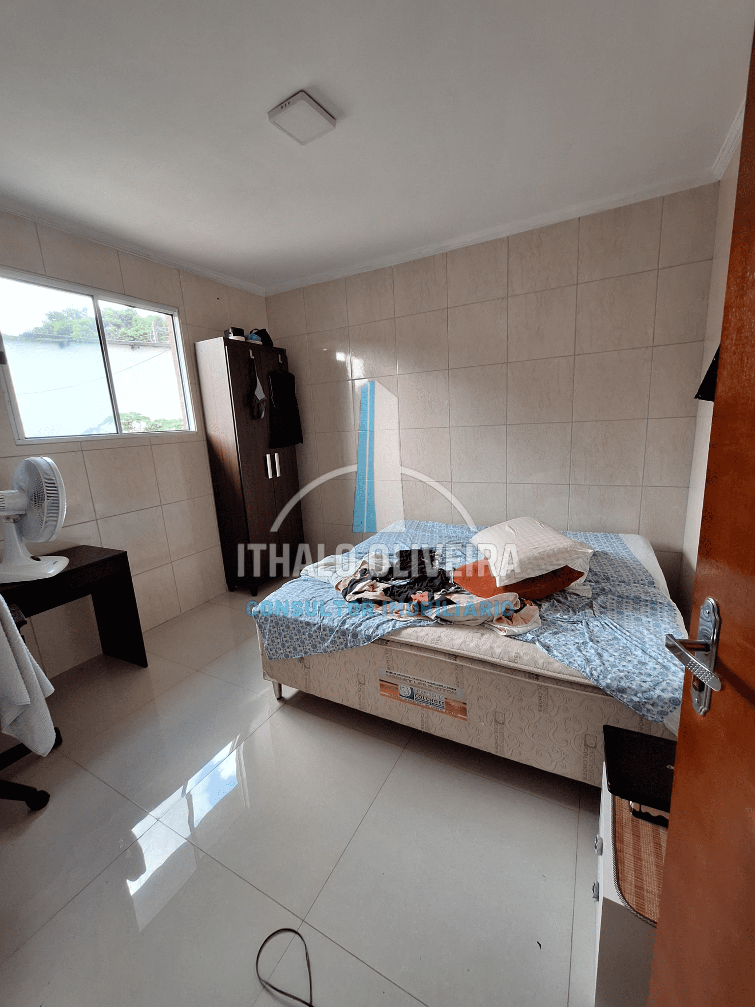 Imagem Casa com 3 Quartos à Venda, 360 m²em Santo Hilário - Goiânia
