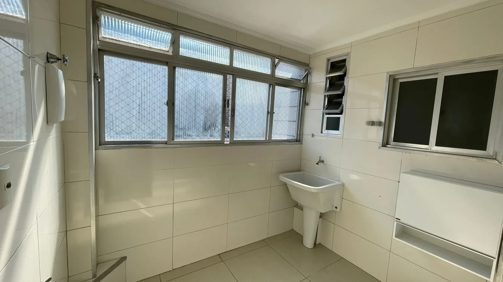 Imagem Apartamento com 2 Quartos à Venda, 93 metros em Marapé - Santos