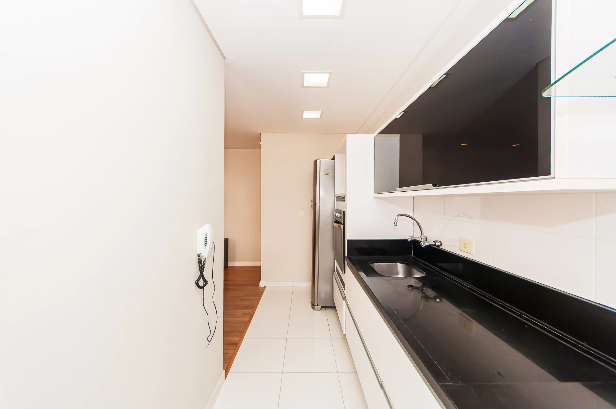 Imagem Apartamento com 2 Quartos à Venda, 75 m² em Cabral - Curitiba