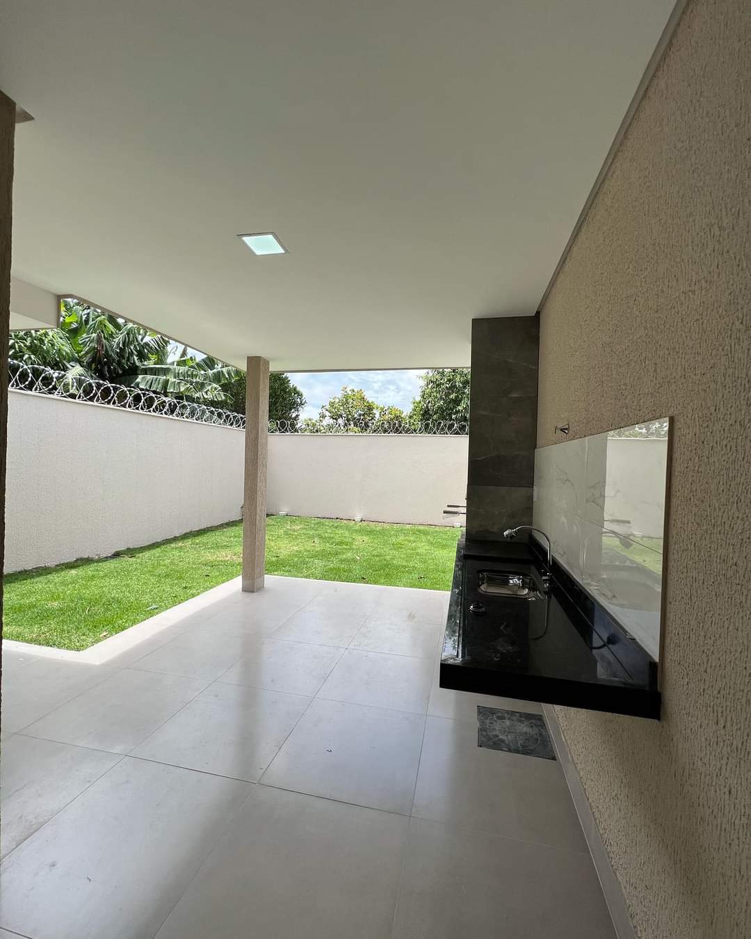 Imagem Casa com 3 Quartos à Venda, 119 m² em Jardim Riviera - Aparecida de Goiânia