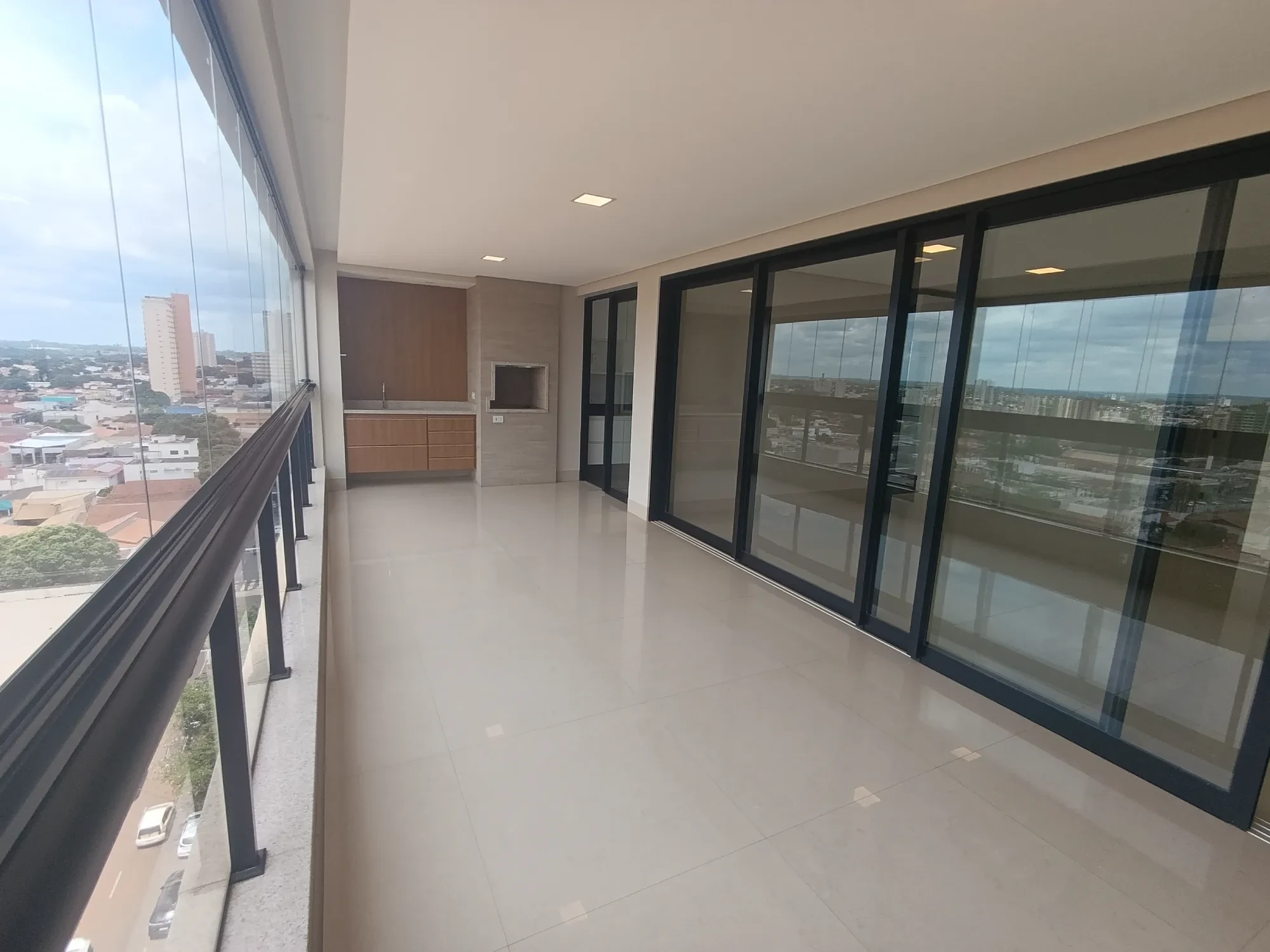 Apartamento com 3 Quartos para Alugar, 204 m² em Centro - Araçatuba