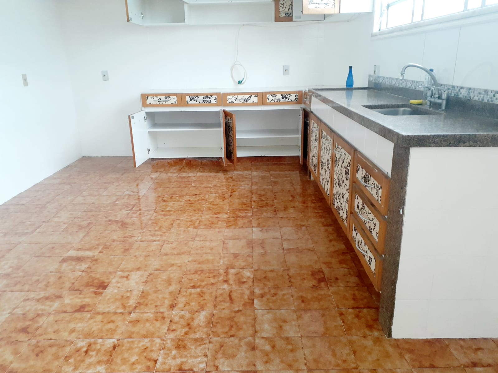 Imagem Casa com 4 Quartos para Alugar, 390 m² em Taquara - Rio de Janeiro