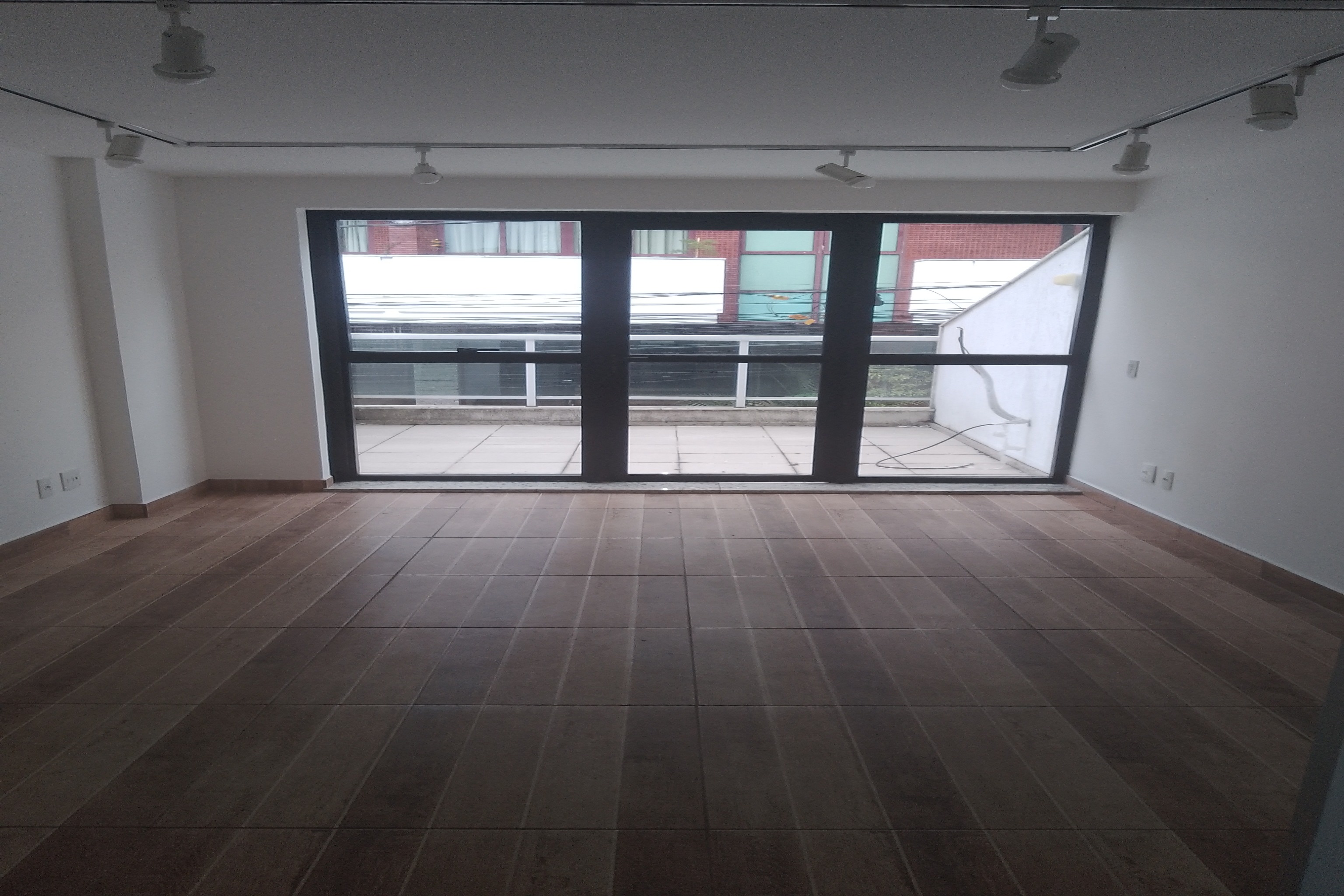 Imagem Sala Comercial à Venda, 42 m² em Várzea - Teresópolis