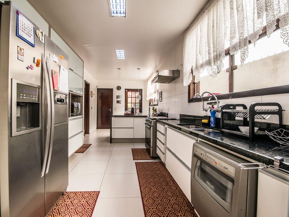 Imagem Casa com 4 Quartos à Venda, 650 m²em Camboinhas - Niterói