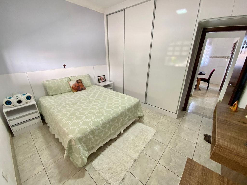 Imagem Casa com 3 Quartos à Venda, 250 m² em Santa Mônica - Belo Horizonte