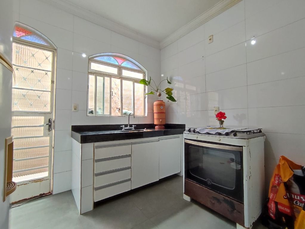 Foto do imóvel: Casa com 4 Quartos à Venda, 200 m² em São Benedito - Santa Luzia