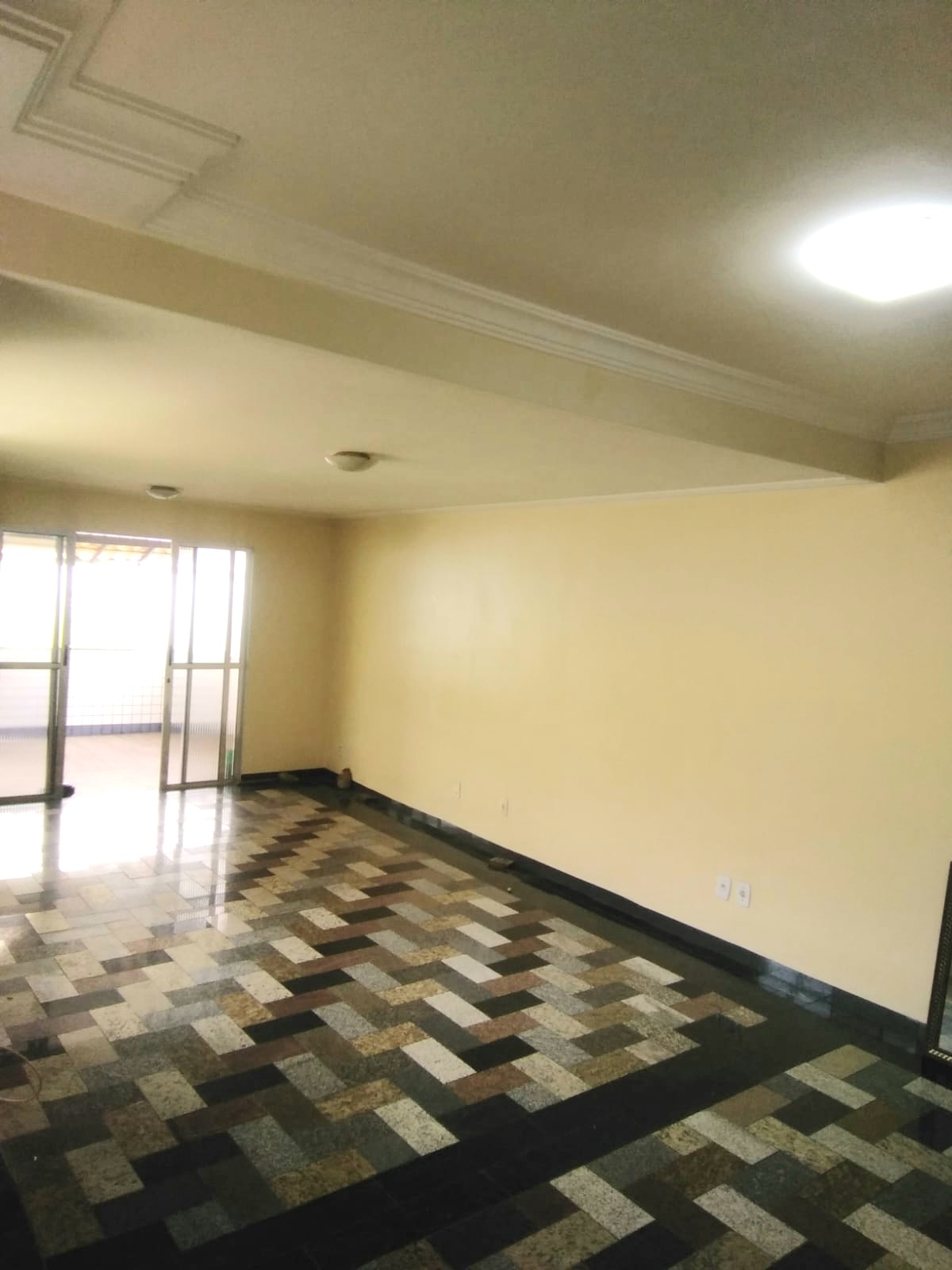 Imagem Casa com 3 Quartos à Venda, 181 m²em Piatã - Salvador
