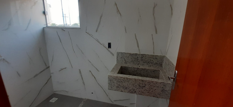 Imagem Sobrado com 3 Quartos à Venda,  em Setor Criméia Leste - Goiânia