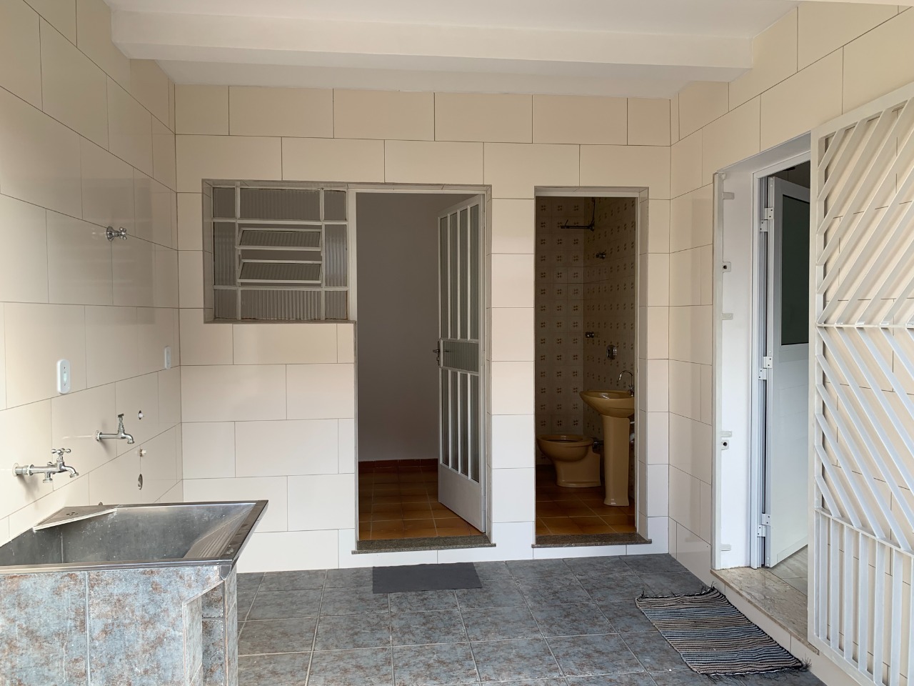 Imagem Sobrado com 4 Quartos à Venda ou Locação, 40800 m² em Vila Ipiranga - Mogi das Cruzes