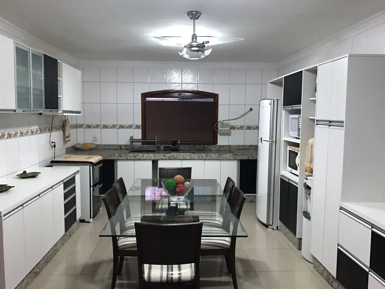 Imagem Casa com 4 Quartos à Venda, 250 m² em Jardim Tropical - Cuiabá