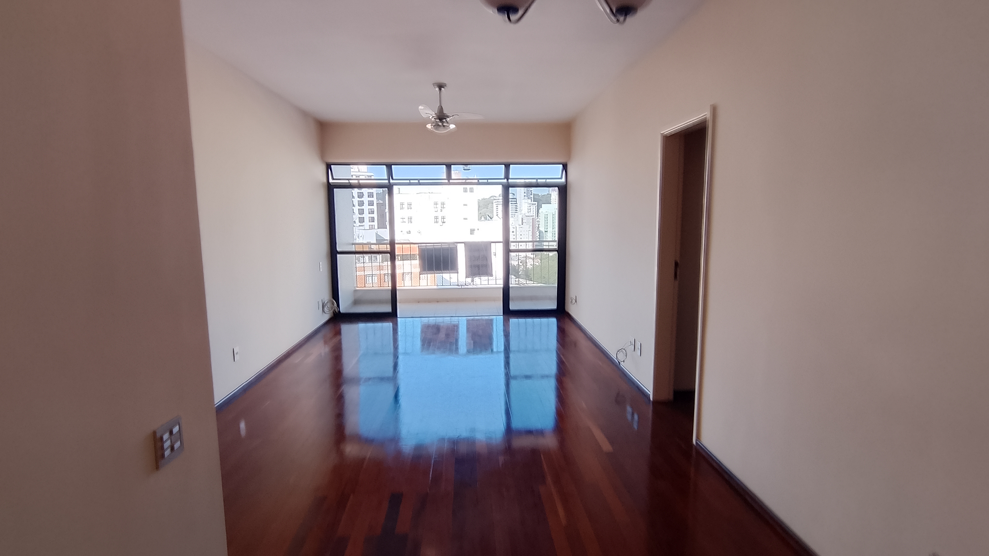 Imagem Apartamento com 3 Quartos à Venda, 120 m² em Centro - Juiz de Fora