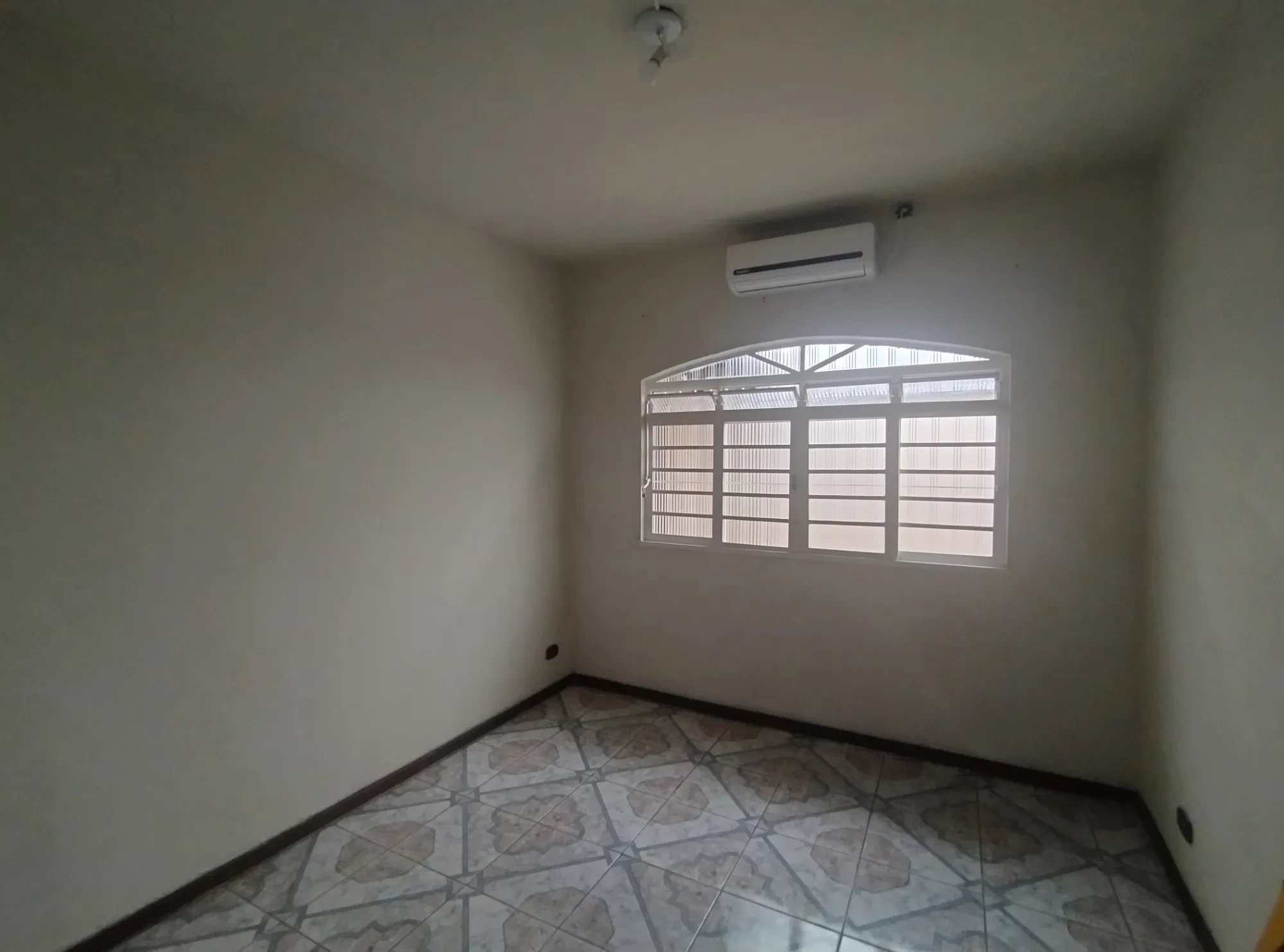 Imagem Casa com 1 Quarto para Alugar, 40 m² em Residencial São Paulo - Jacareí