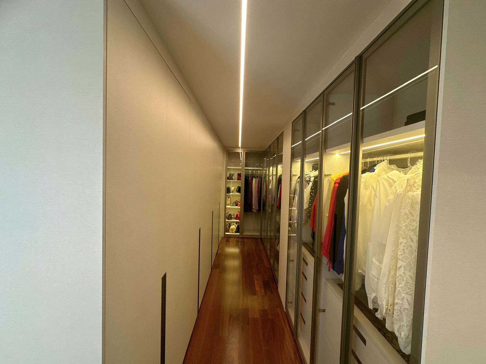 Imagem Apartamento com 3 Quartos à Venda ou Locação, 256 m² em Cambuí - Campinas