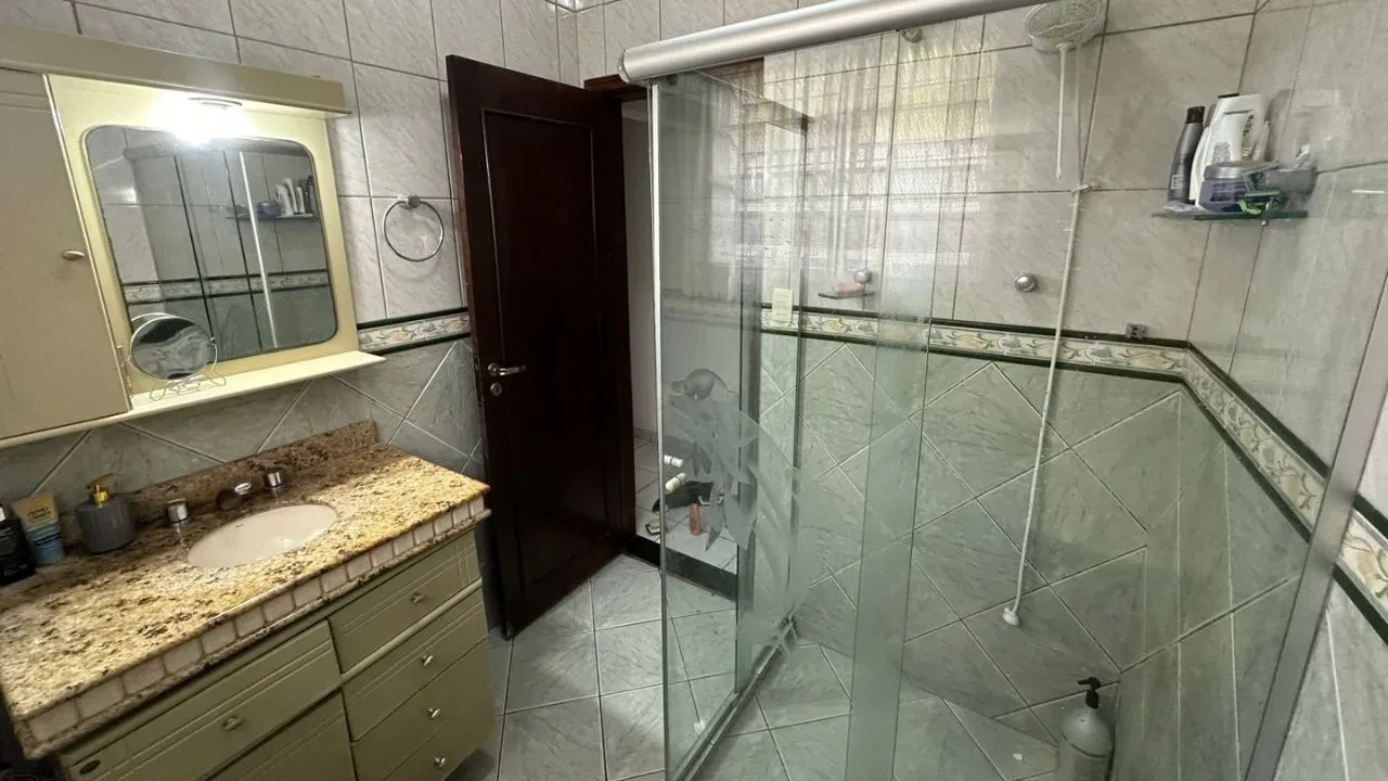 Imagem Casa com 3 Quartos à Venda, 275 metros em Bom Retiro - Santos