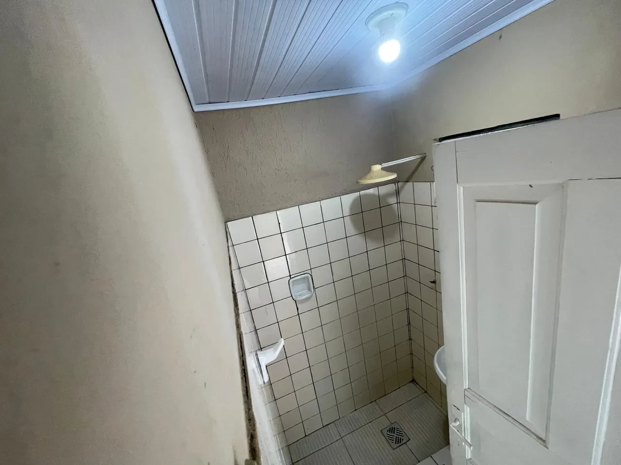Imagem Casa com 4 Quartos para Alugar, 250 m² em Jardim Tropical - Cuiabá