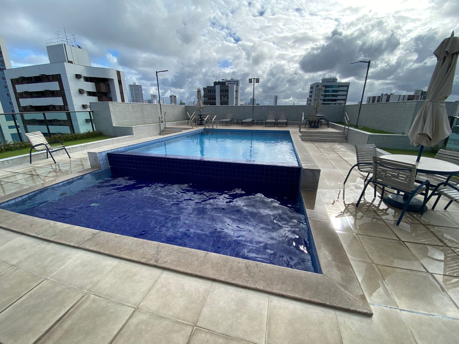 Imagem Apartamento com 3 Quartos para Alugar, 72 m² em Graças - Recife