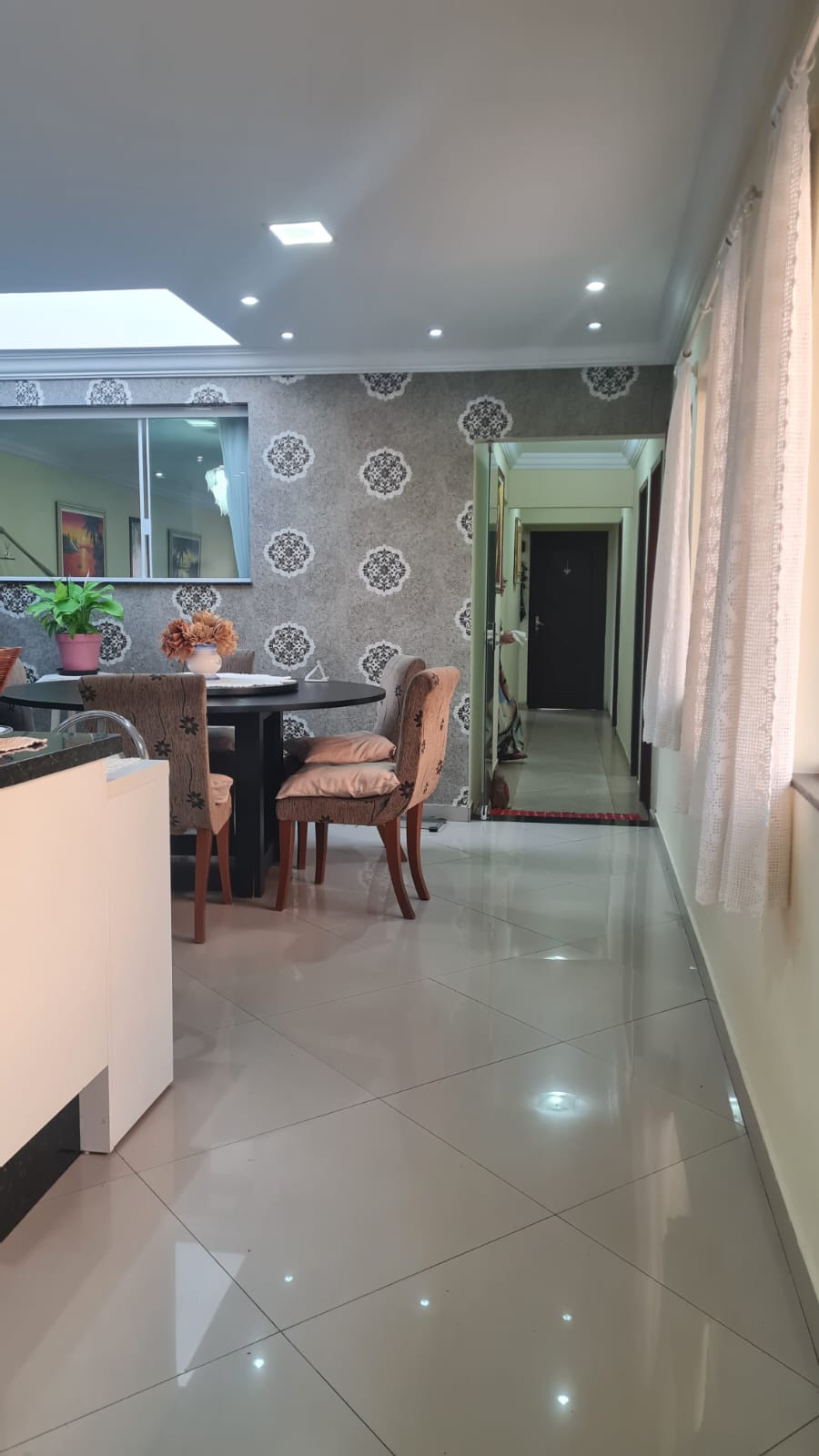 Foto do imóvel: Casa com 3 Quartos à Venda, 400 m² em Portão - Curitiba