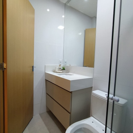 Imagem Casa com 4 Quartos à Venda,  em Jardim Atlântico - Goiânia