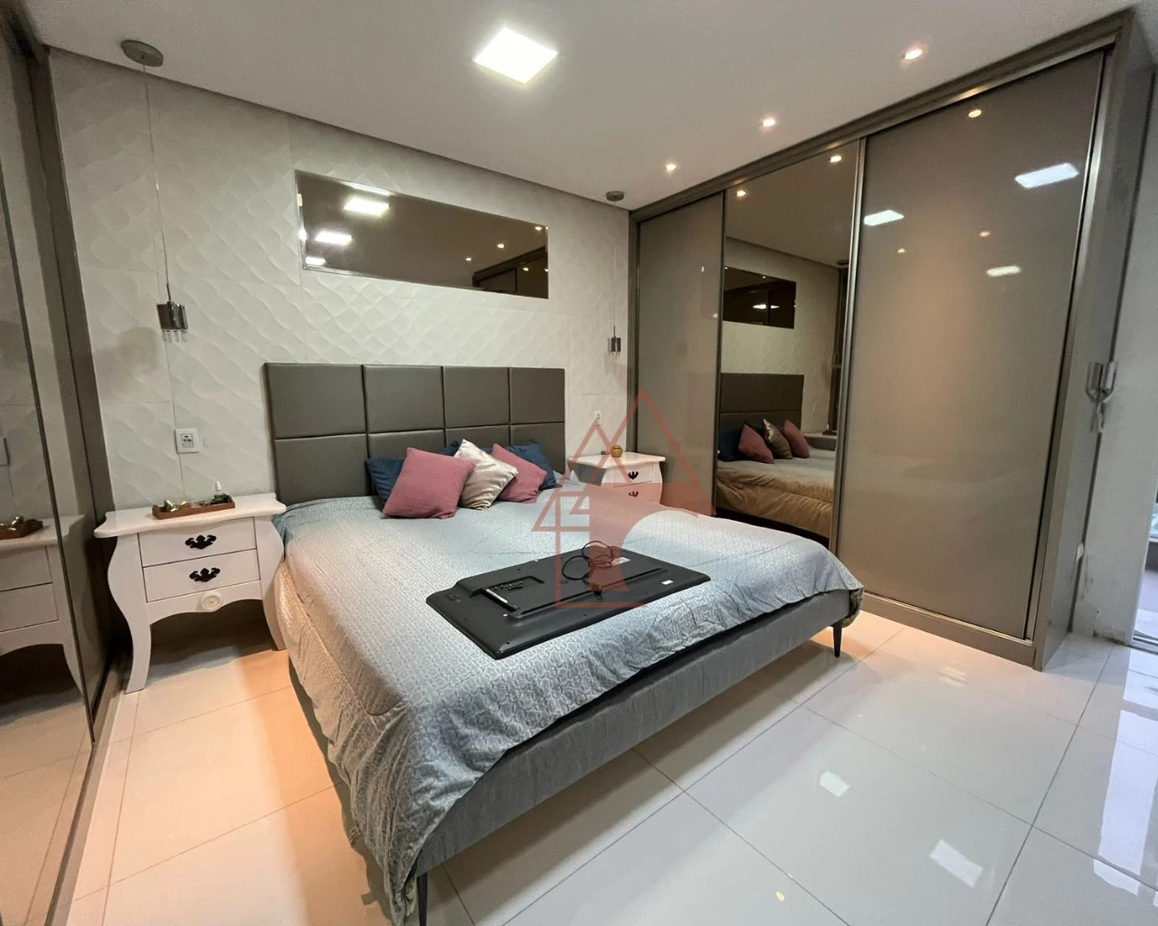 Imagem Sobrado com 3 Quartos à Venda, 255 m² em Parque São Luis - Cubatão