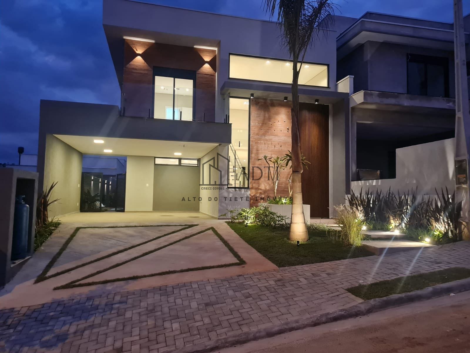 Casa de Condomínio com 3 Quartos à Venda, 205 m² em Cézar de Souza - Mogi das Cruzes