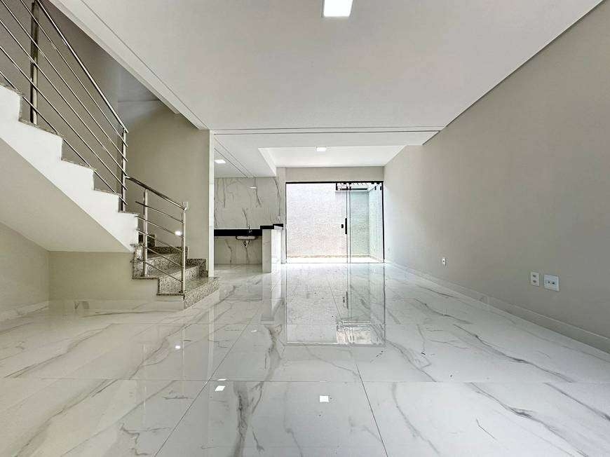 Foto do imóvel: Casa com 3 Quartos à Venda, 128 m² em Santa Mônica - Belo Horizonte