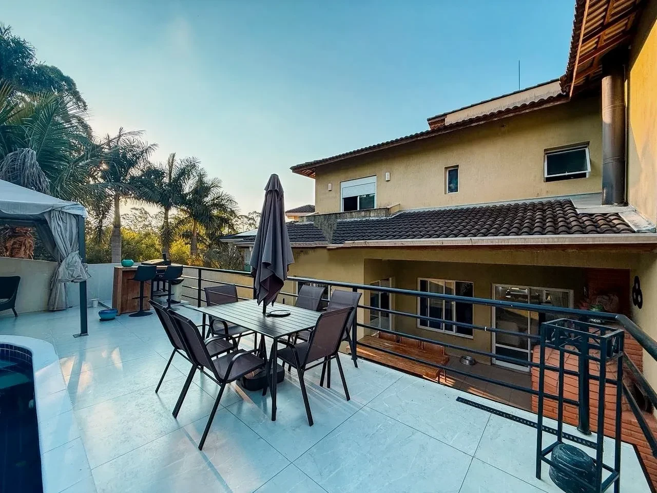Imagem Casa de Condomínio com 4 Quartos à Venda, 368 m² em Jardim Indaiá - Embu das Artes
