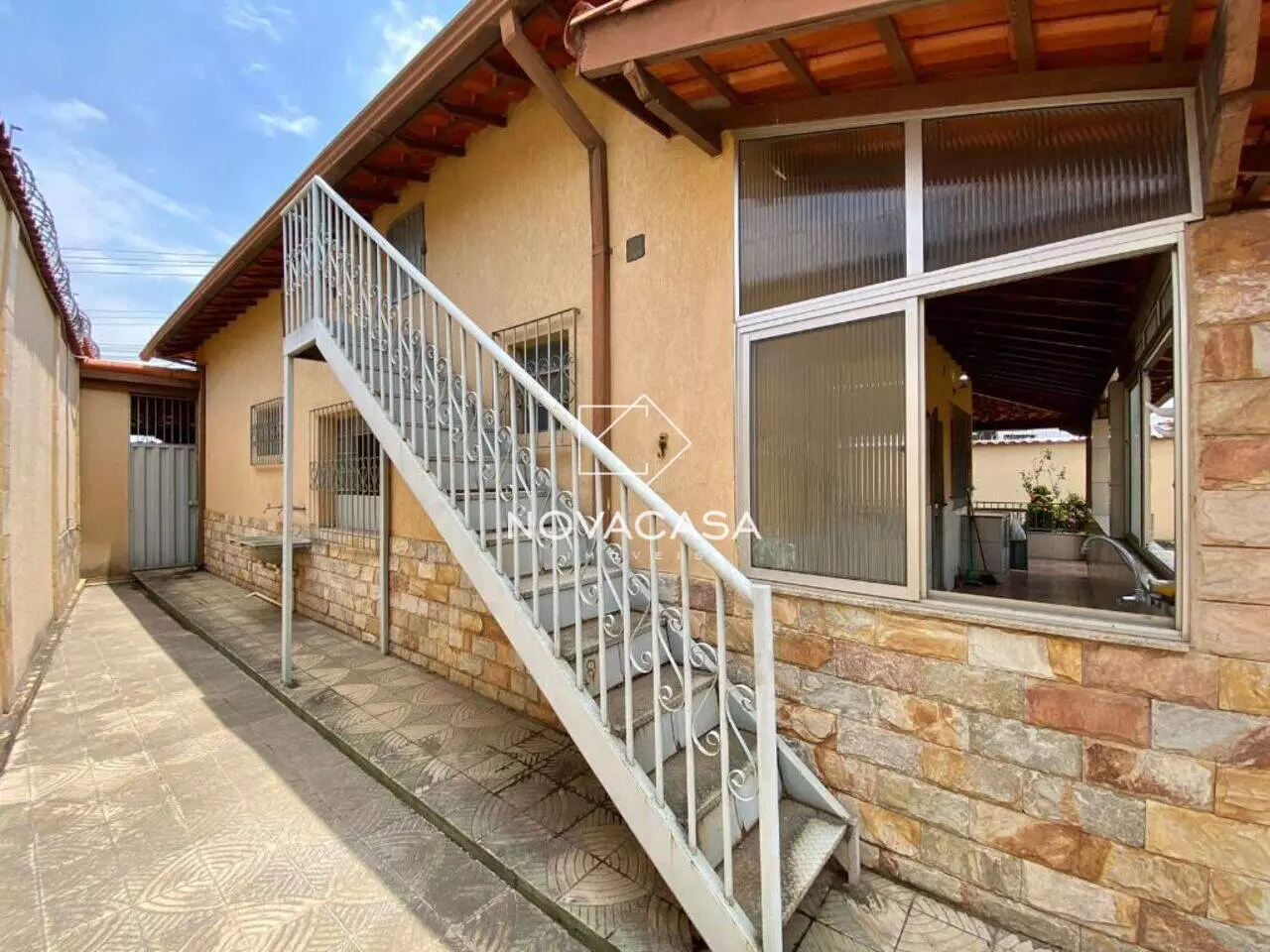 Foto do imóvel: Casa com 3 Quartos à Venda, 147 m² em Heliópolis - Belo Horizonte